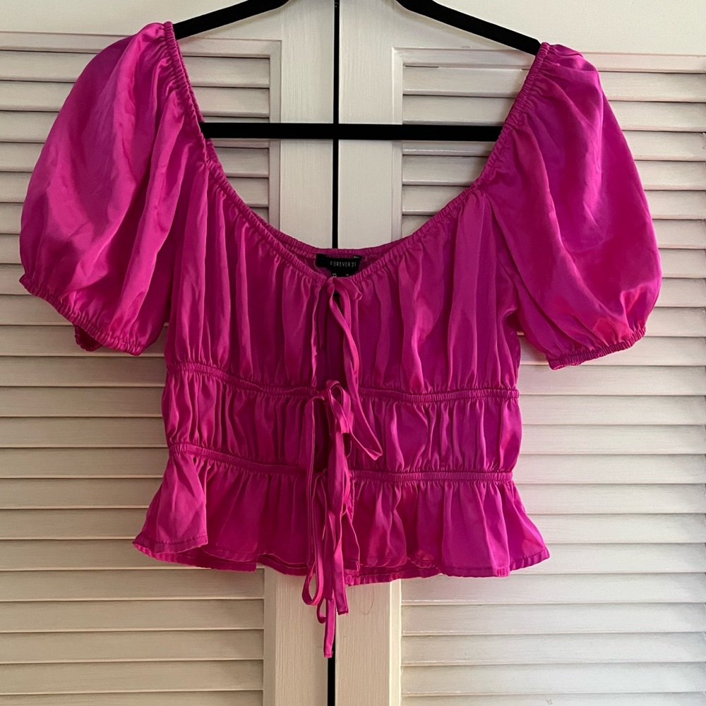 Forever 21 Crop Top Barbie Pink Peasant Style Size Medium